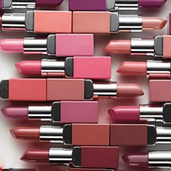 Clinique Pop™ Lip Colour + Primer Berry Pop - Picture 5 of 6